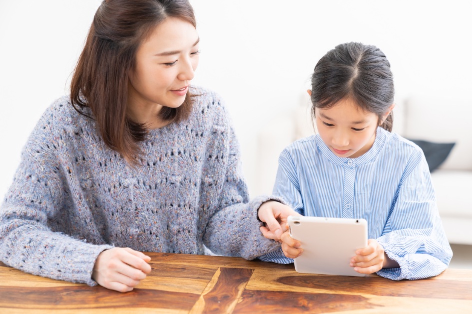 家長跟孩子一起用 ChatGPT 共學——AI 不是孩子的敵人、是學習神隊友