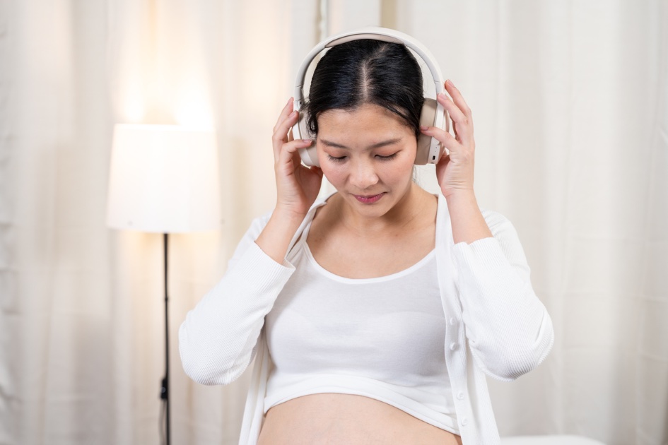 音樂胎教真的有效嗎？8 項研究告訴你完整答案